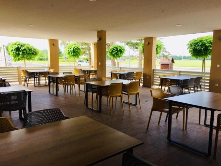 Hotel Restavracija In Prenocisca Carda Martjanci Zewnętrze zdjęcie