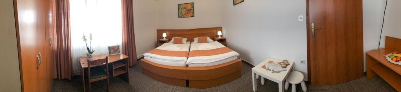 Hotel Restavracija In Prenocisca Carda Martjanci Zewnętrze zdjęcie