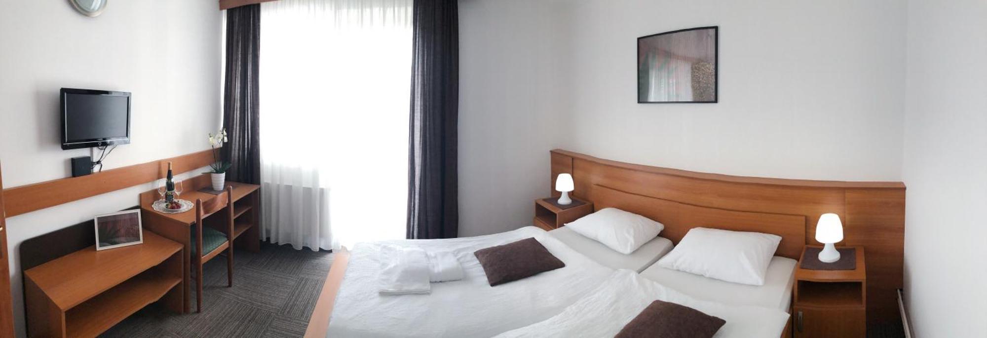 Hotel Restavracija In Prenocisca Carda Martjanci Zewnętrze zdjęcie